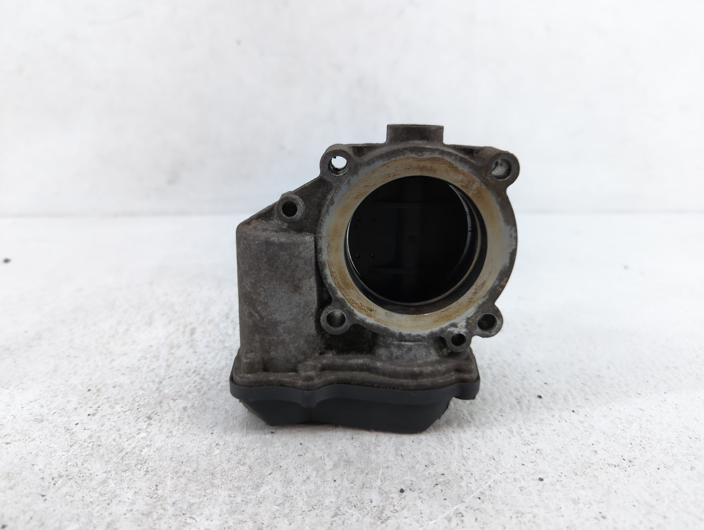 2007-2016 Volkswagen Eos Throttle Body P/N:06F 133 062 G 06F 133 062 Q Fits OEM Used Auto Parts - Oemusedautoparts1.com