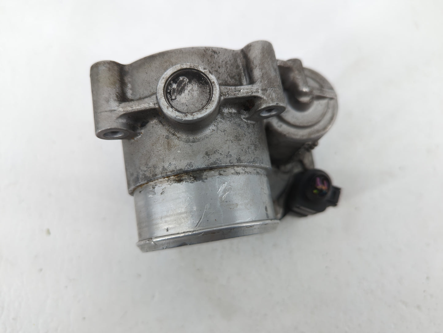 2007-2016 Volkswagen Eos Throttle Body P/N:06F 133 062 G 06F 133 062 Q Fits OEM Used Auto Parts - Oemusedautoparts1.com