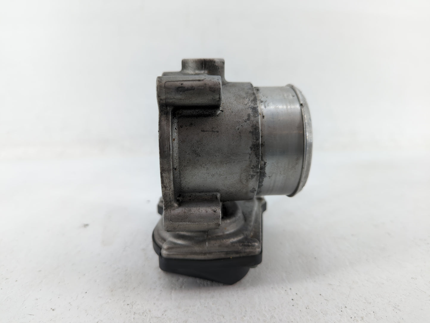 2007-2016 Volkswagen Eos Throttle Body P/N:06F 133 062 G 06F 133 062 Q Fits OEM Used Auto Parts - Oemusedautoparts1.com