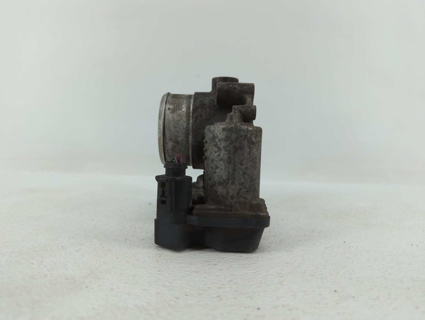 2013-2019 Volkswagen Golf Throttle Body P/N:06F 133 062 G 06F 133 062 Q Fits OEM Used Auto Parts - Oemusedautoparts1.com