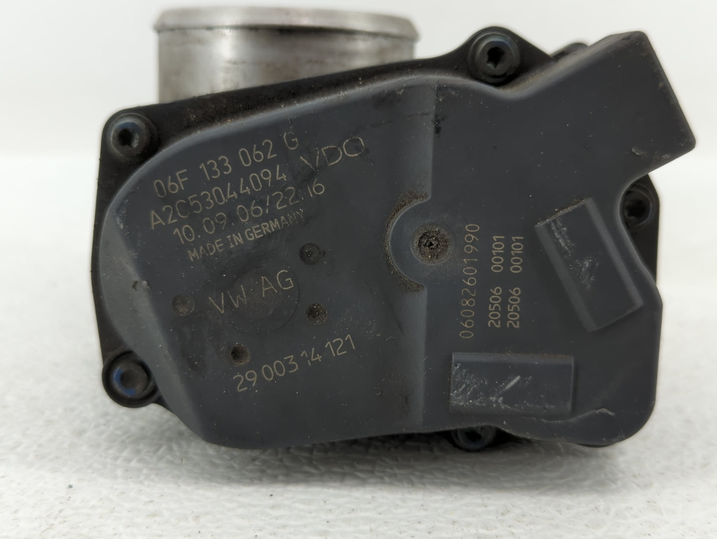 2013-2019 Volkswagen Golf Throttle Body P/N:06F 133 062 G 06F 133 062 Q Fits OEM Used Auto Parts - Oemusedautoparts1.com