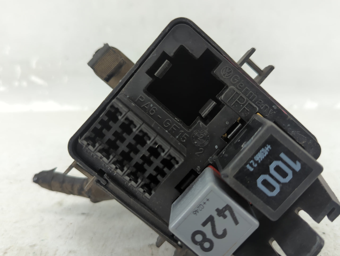 2000-2014 Volkswagen Golf Fusebox Fuse Box Panel Relay Module P/N:3E311006 Fits OEM Used Auto Parts - Oemusedautoparts1.com