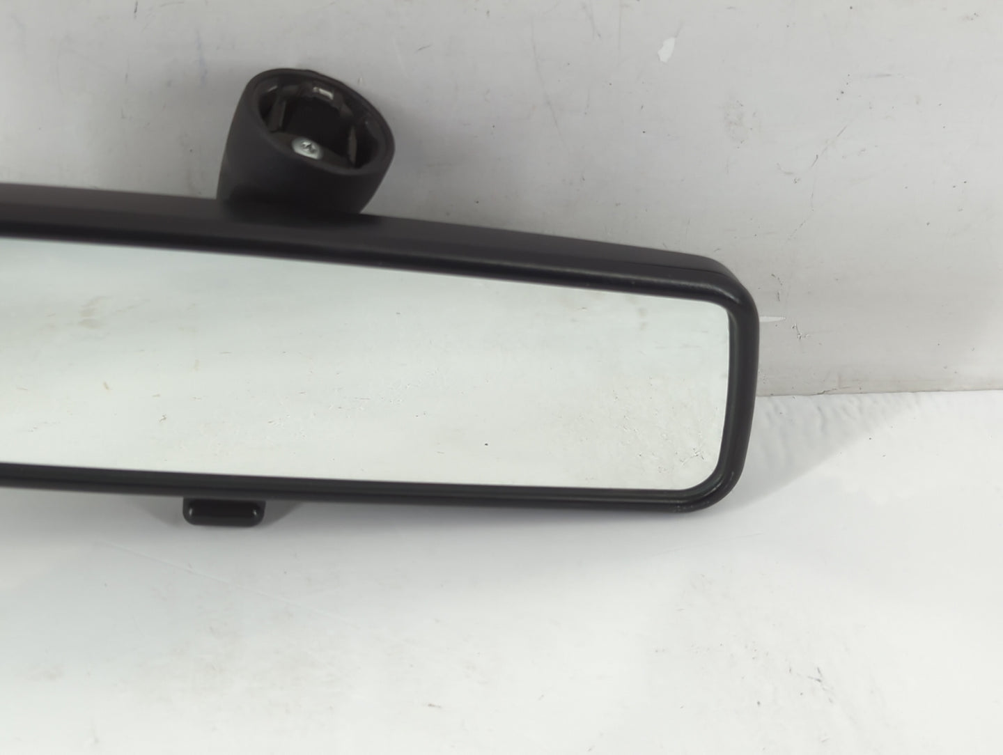 2006 Volkswagen Golf Interior Rear View Mirror Replacement OEM P/N:E9014022 Fits Fits 2005 2007 2008 2009 OEM Used Auto Part