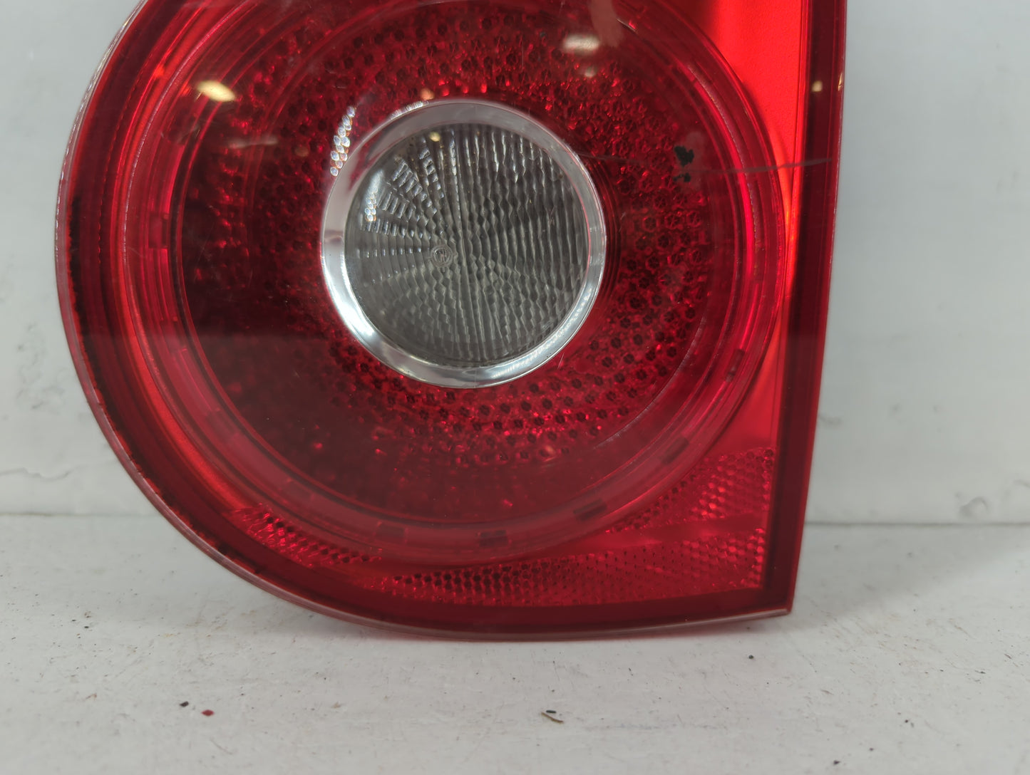 2006-2009 Volkswagen Gti Tail Light Assembly Passenger Right OEM P/N:285002 Fits Fits 2006 2007 2008 2009 OEM Used Auto Part