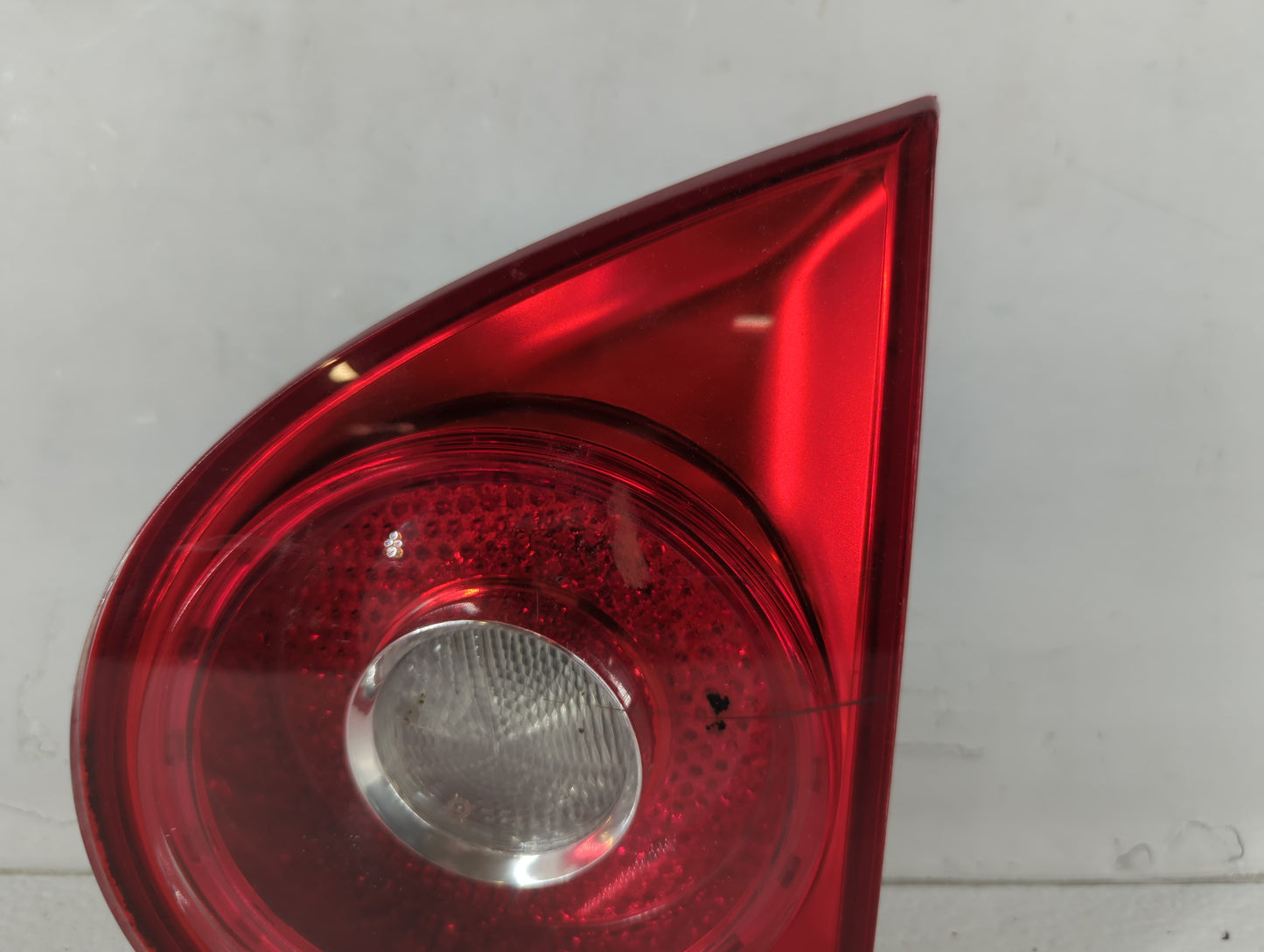 2006-2009 Volkswagen Gti Tail Light Assembly Passenger Right OEM P/N:285002 Fits Fits 2006 2007 2008 2009 OEM Used Auto Part