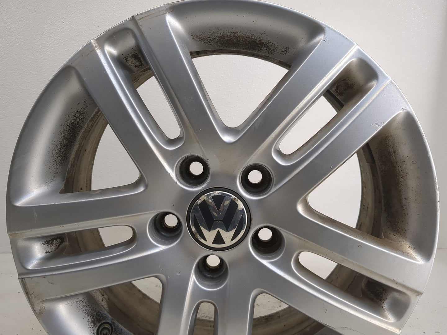2005-2014 Volkswagen Jetta Oem Wheel Rim - Oemusedautoparts1.com