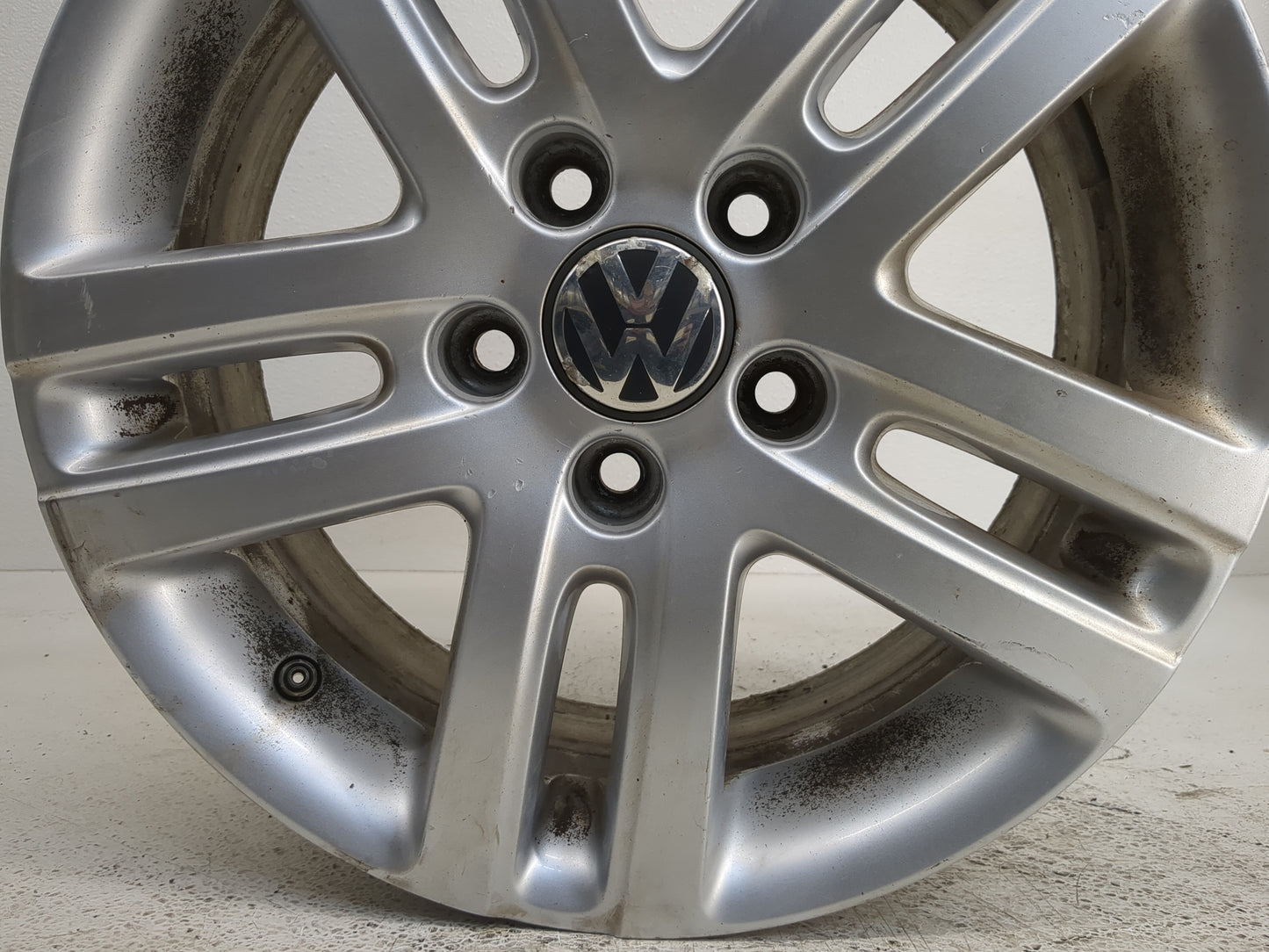 2005-2014 Volkswagen Jetta Oem Wheel Rim - Oemusedautoparts1.com