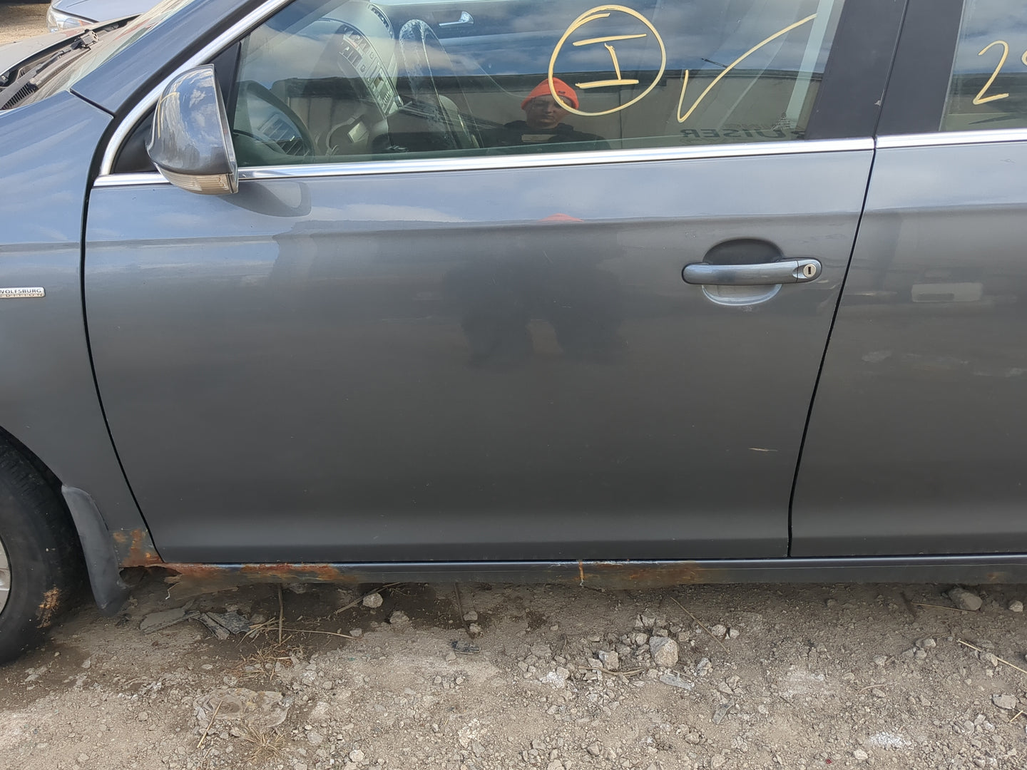 2005-2014 Volkswagen Jetta Driver Front Door Oem - Oemusedautoparts1.com