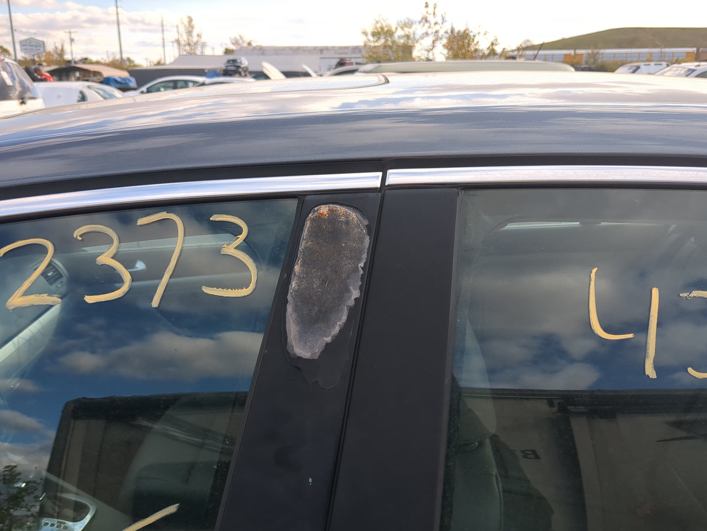 2005-2014 Volkswagen Jetta Driver Front Door Oem - Oemusedautoparts1.com