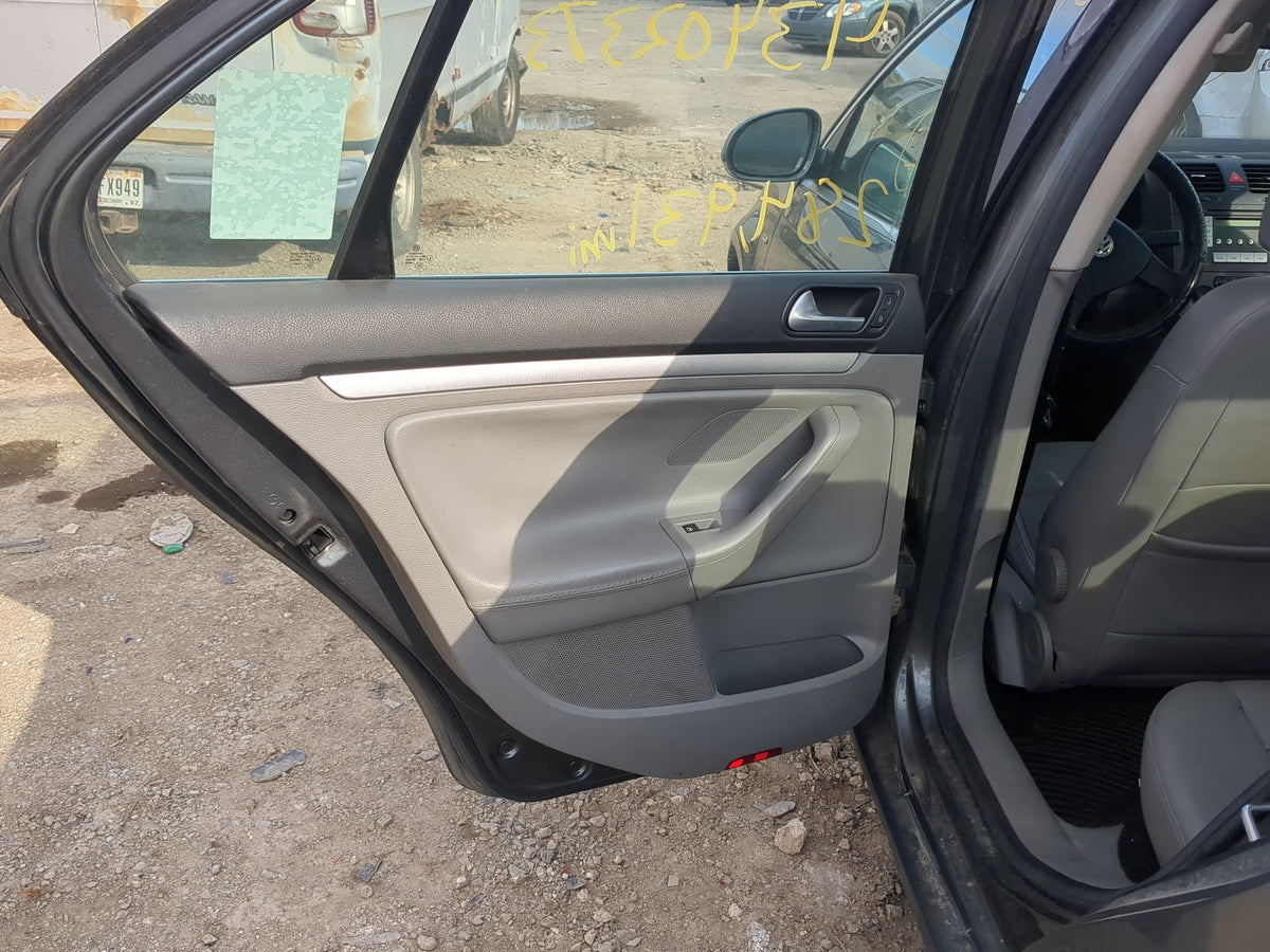 2005-2010 Volkswagen Jetta Driver Rear Door Oem 1218389 - Oemusedautoparts1.com
