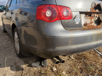 compare product 2005-2010 Volkswagen Jetta Rear Bumper Assembly Oem 1218391
