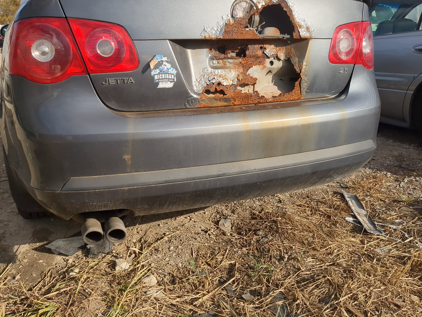 2005-2010 Volkswagen Jetta Rear Bumper Assembly Oem 1218391 - Oemusedautoparts1.com