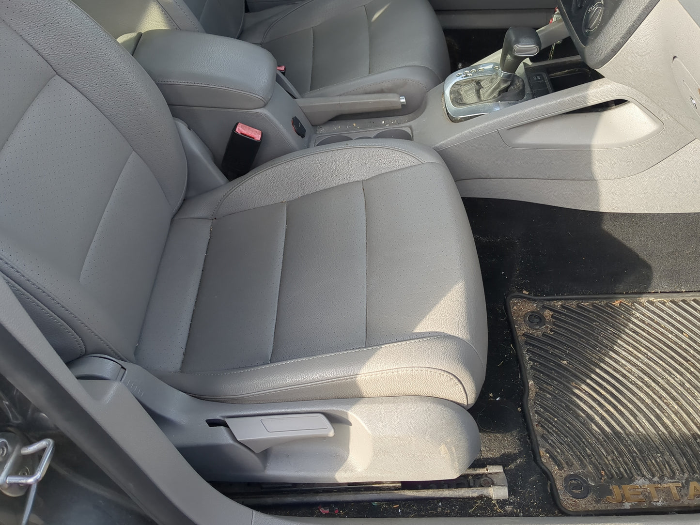 2007-2009 Volkswagen Jetta Passenger Front Seat Oem - Oemusedautoparts1.com