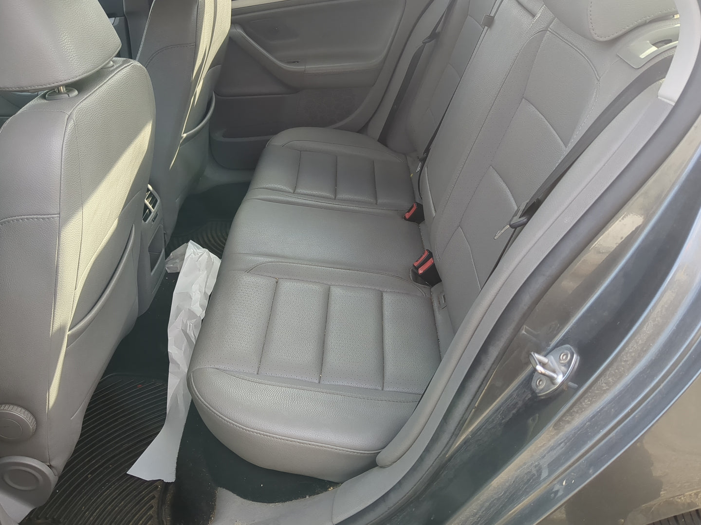 2007 Volkswagen Jetta Rear Seat Oem - Oemusedautoparts1.com