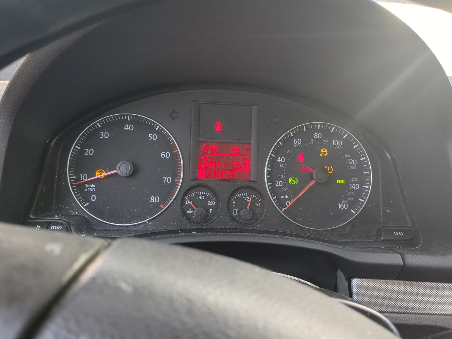 2007 Volkswagen Jetta Instrument Cluster Speedometer Gauges Miles:285K Fits OEM Used Auto Parts - Oemusedautoparts1.com