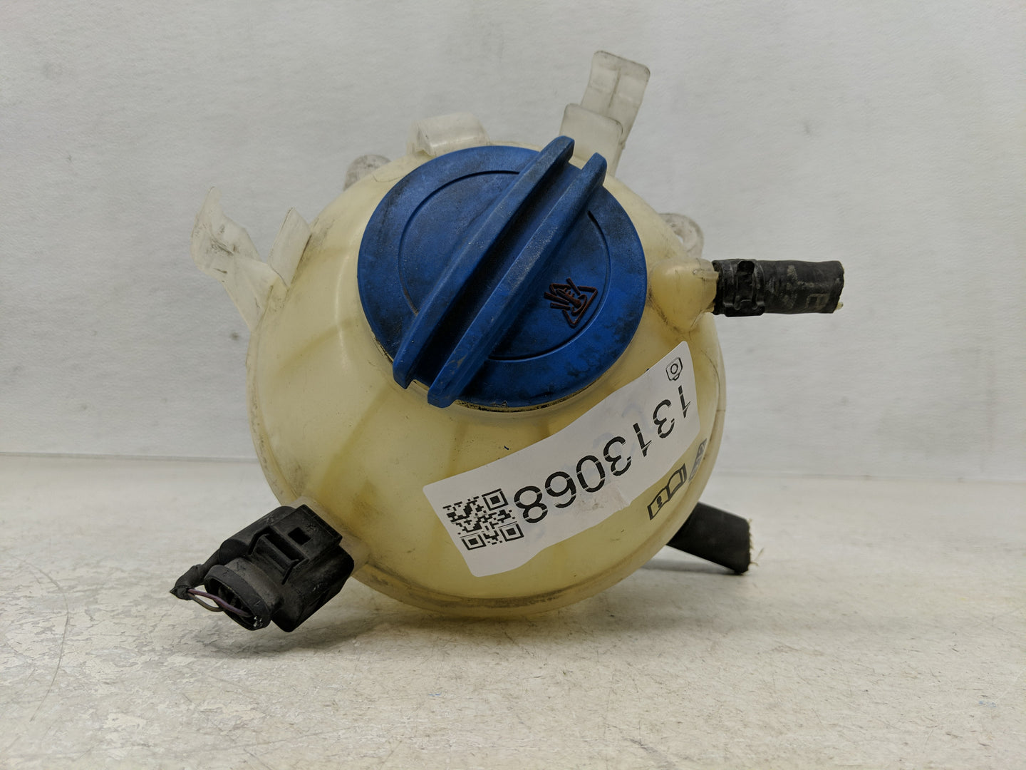 2005 Volkswagen Jetta Radiator Coolant Overflow Expansion Tank Bottle - Oemusedautoparts1.com