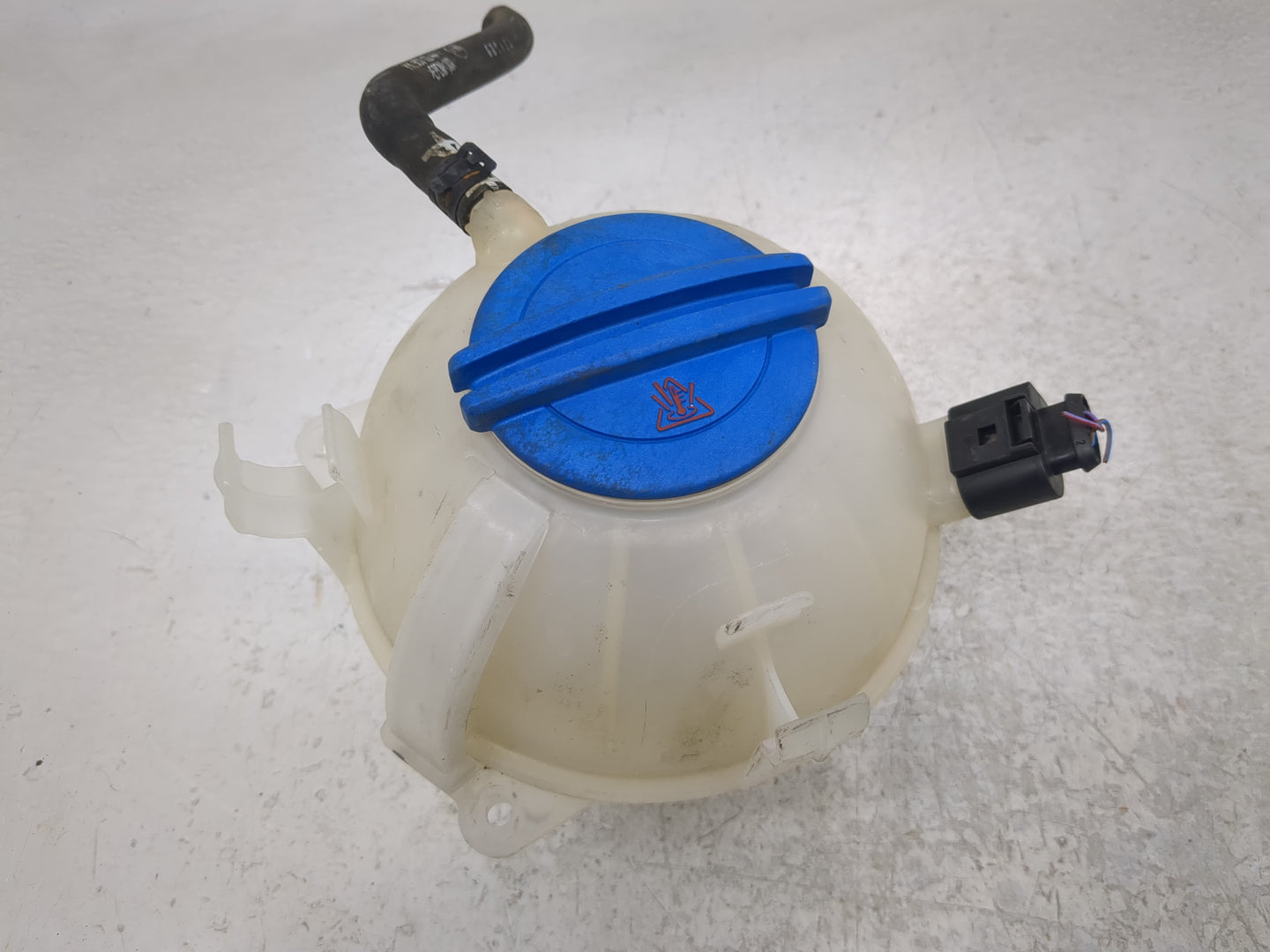 2005 Volkswagen Jetta Radiator Coolant Overflow Expansion Tank Bottle - Oemusedautoparts1.com