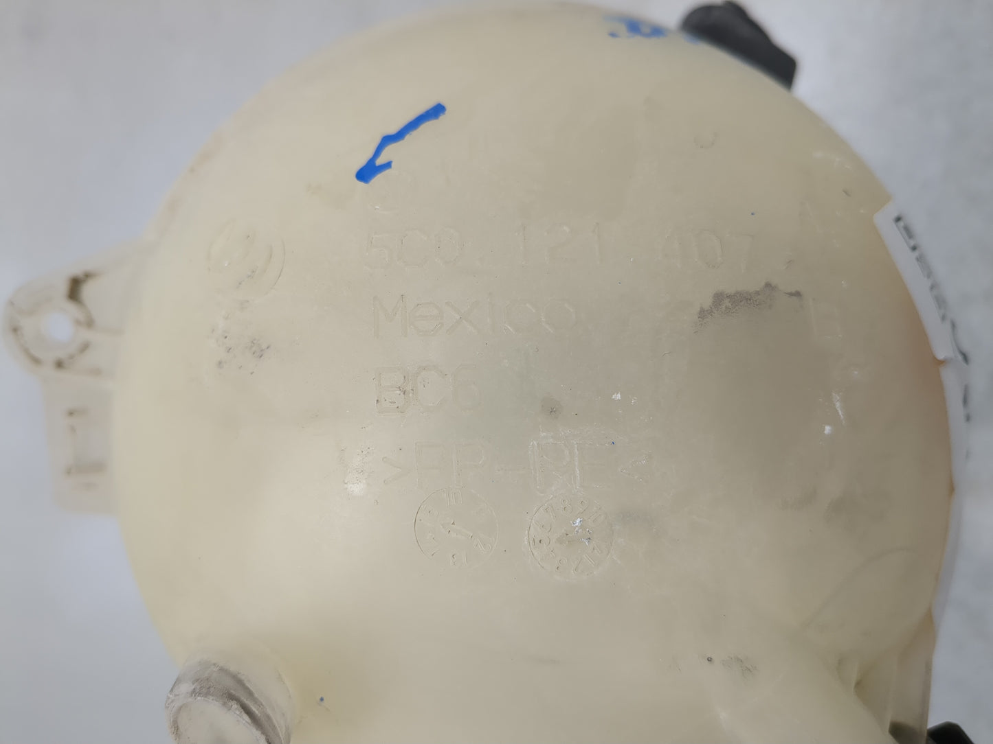 2005 Volkswagen Jetta Radiator Coolant Overflow Expansion Tank Bottle - Oemusedautoparts1.com