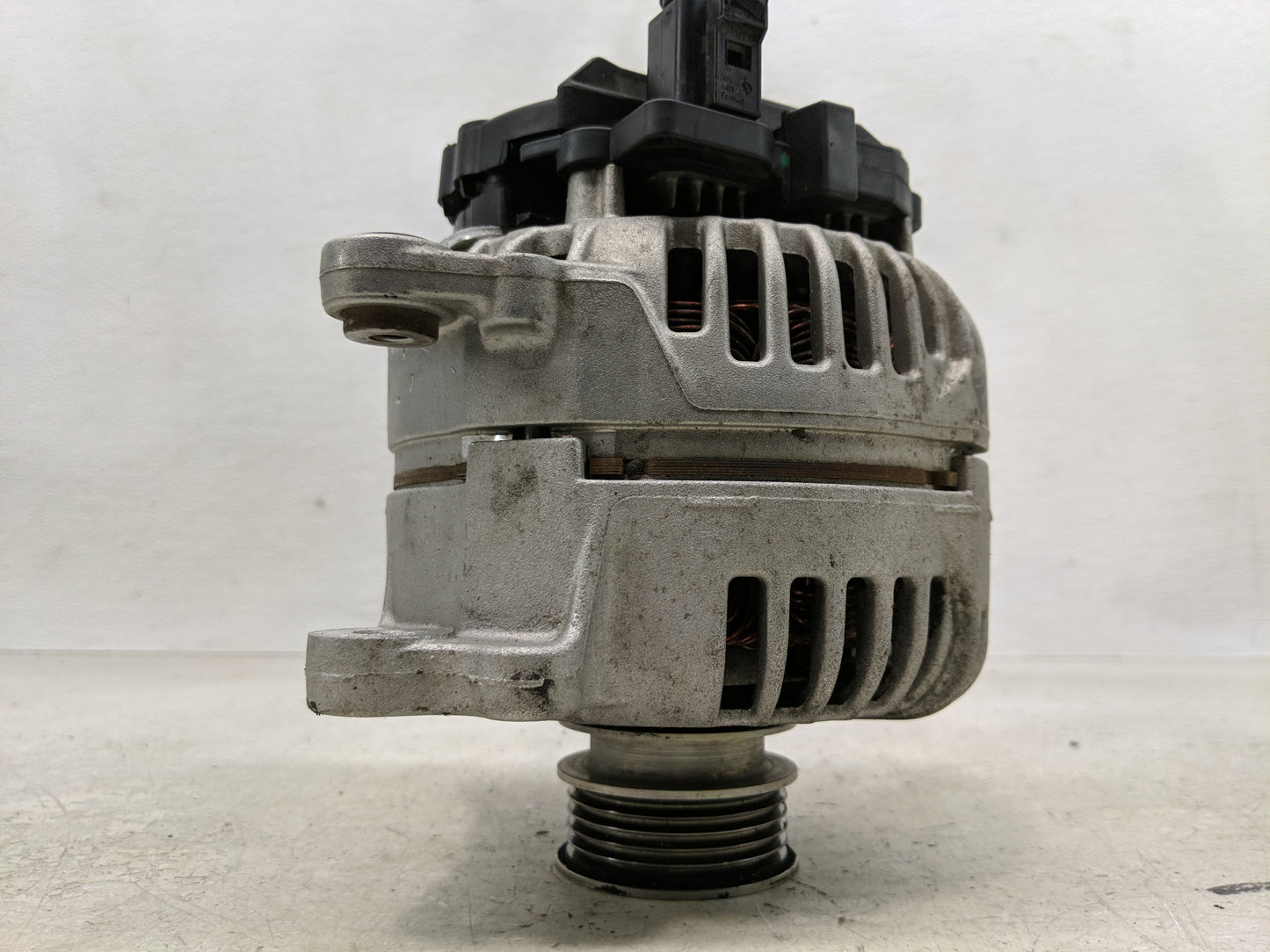 2005-2014 Volkswagen Jetta Alternator Replacement Generator Charging Assembly Engine OEM P/N:07K 903 023 A Fits OEM Used Aut