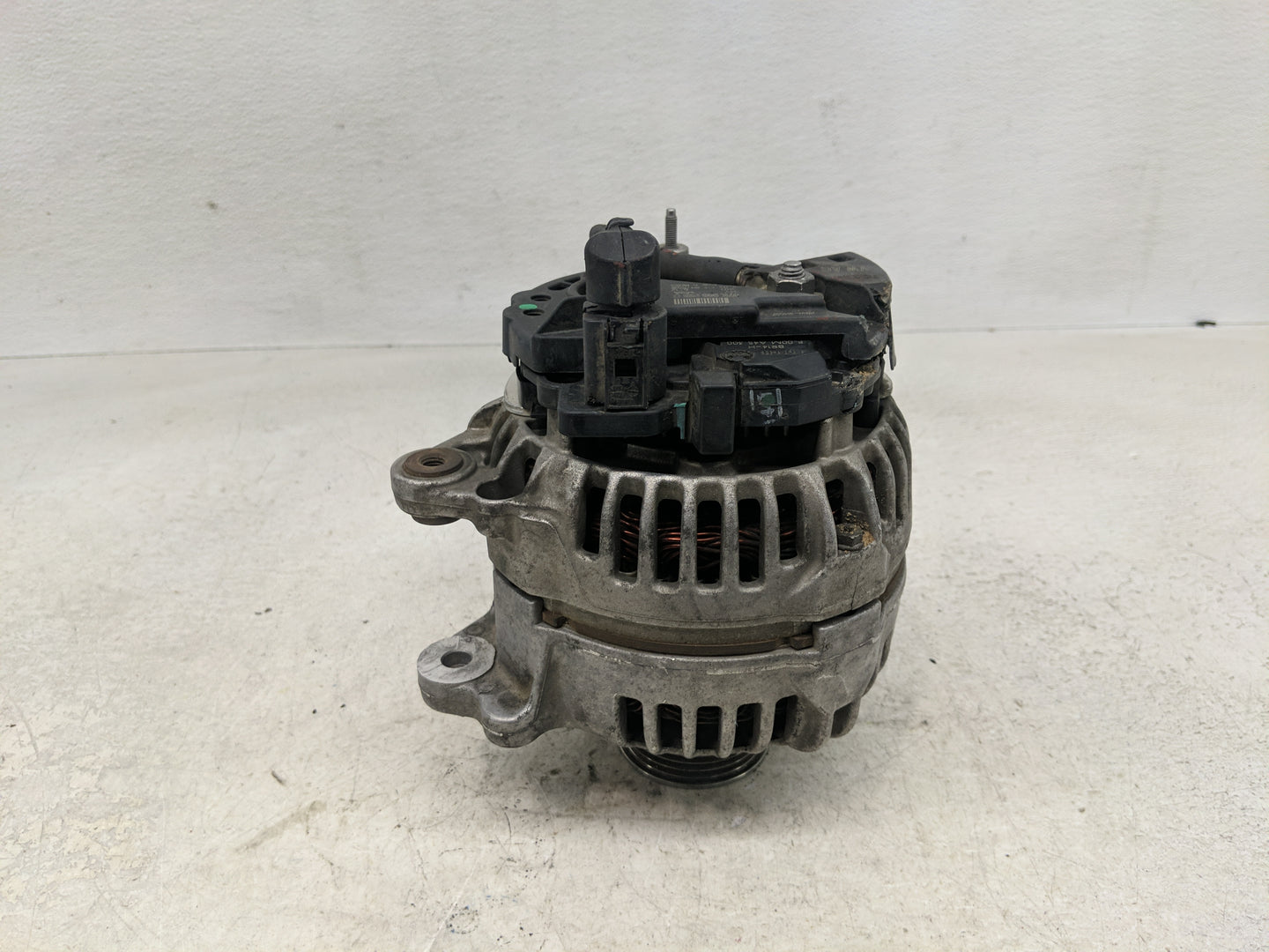 2005-2014 Volkswagen Jetta Alternator Replacement Generator Charging Assembly Engine OEM P/N:07K 903 023 A Fits OEM Used Aut