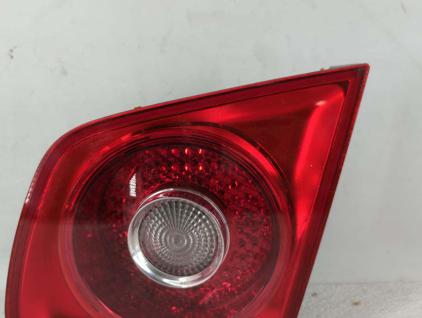 2005-2007 Volkswagen Jetta Tail Light Assembly Passenger Right OEM P/N:1K5 945 094J 1K5 945 096J Fits Fits 2005 2006 2007 OE