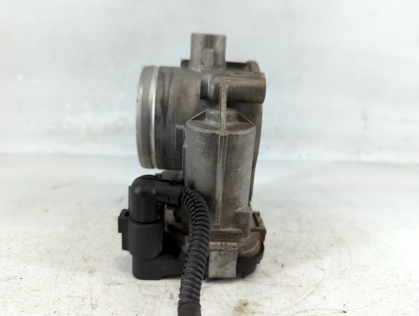 2006-2014 Volkswagen Jetta Throttle Body Fits Fits 2006 2007 2008 2009 2010 2011 2012 2013 2014 OEM Used Auto Parts - Oemuse