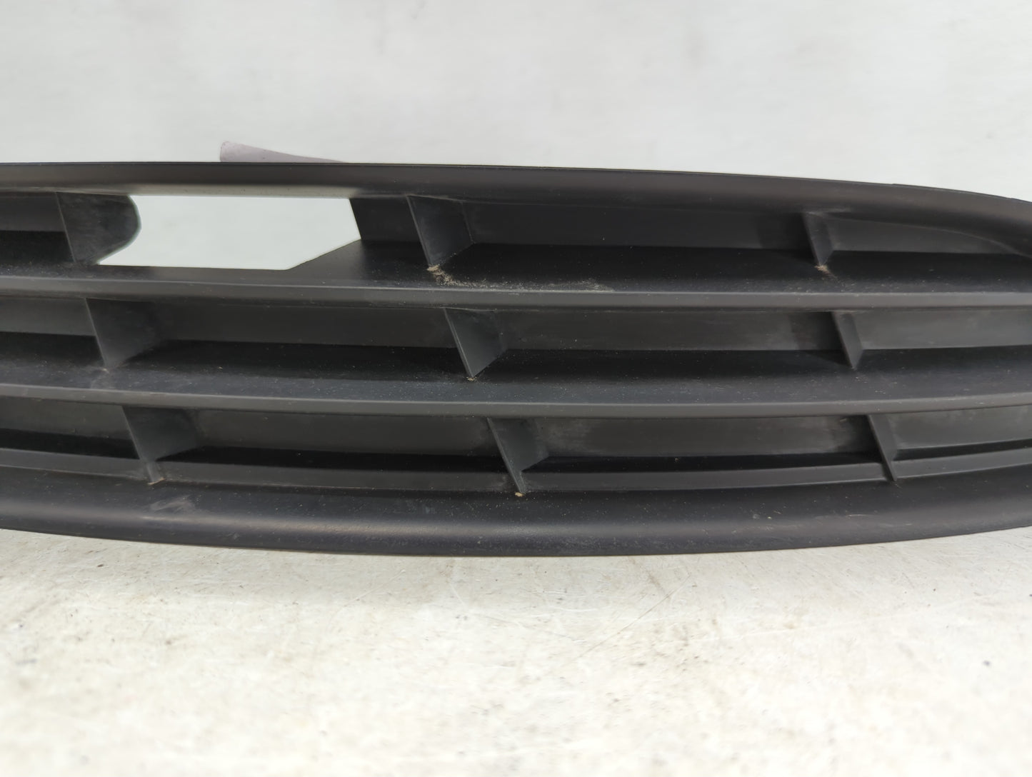 2006-2010 Volkswagen Passat Front Grille Bumper Not Included - Oemusedautoparts1.com