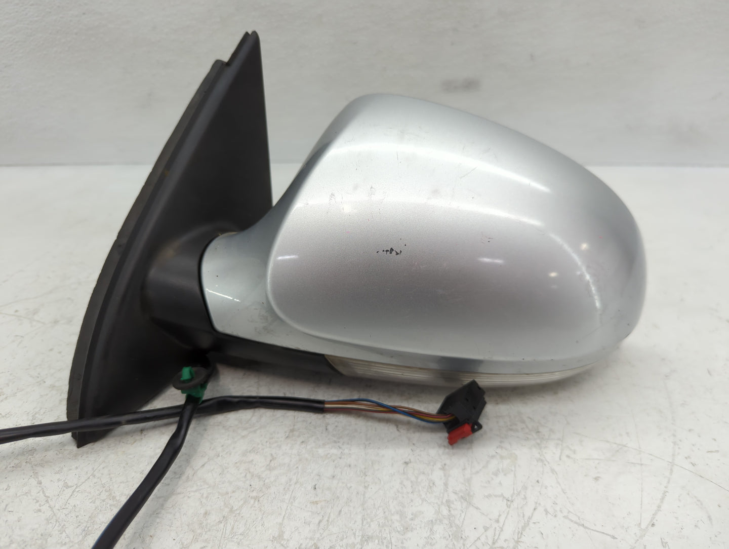 2006-2010 Volkswagen Passat Driver Side View Mirror - Left Door Mirror OEM Used - Oemusedautoparts1.com