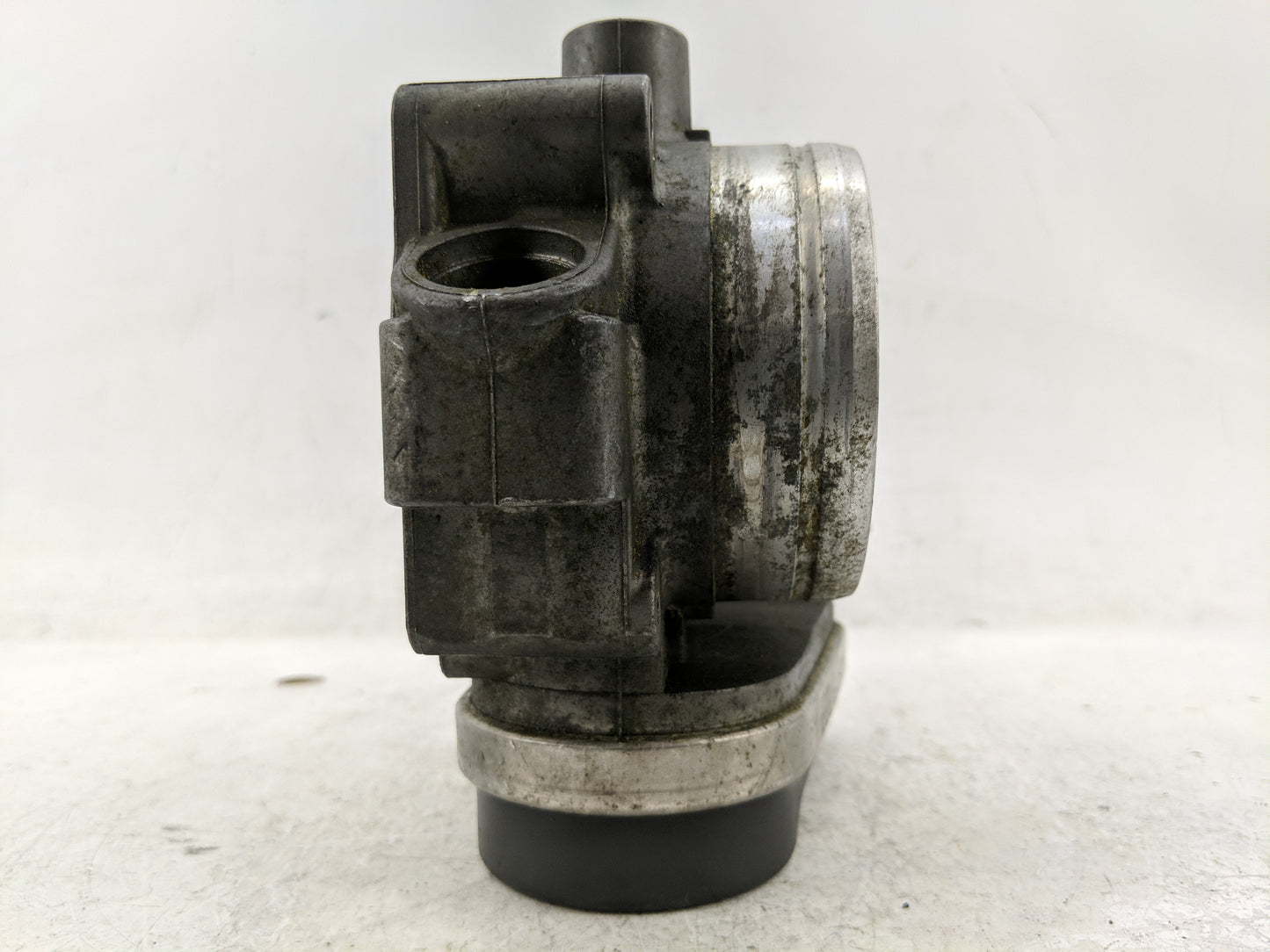2006-2007 Volkswagen Passat Throttle Body P/N:022 133 062 AG Fits Fits 2005 2006 2007 2008 2009 OEM Used Auto Parts - Oemuse