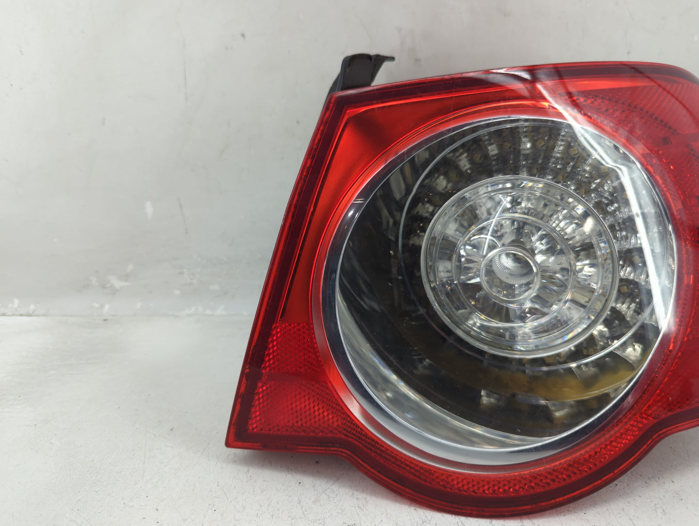 2006-2010 Volkswagen Passat Tail Light Assembly Passenger Right OEM Fits Fits 2006 2007 2008 2009 2010 OEM Used Auto Parts -