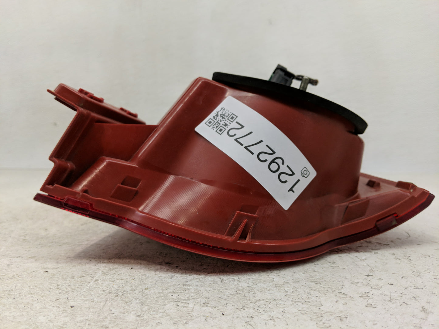 2006-2008 Volkswagen Passat Tail Light Assembly Driver Left OEM P/N:ZSB 3C5 945 095D Fits Fits 2006 2007 2008 OEM Used Auto 