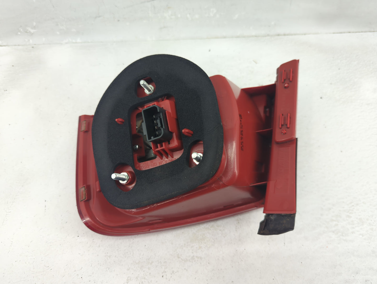 2006-2010 Volkswagen Passat Tail Light Assembly Driver Left OEM P/N:ZSB 3C5 945 095D Fits Fits 2006 2007 2008 2009 2010 OEM 