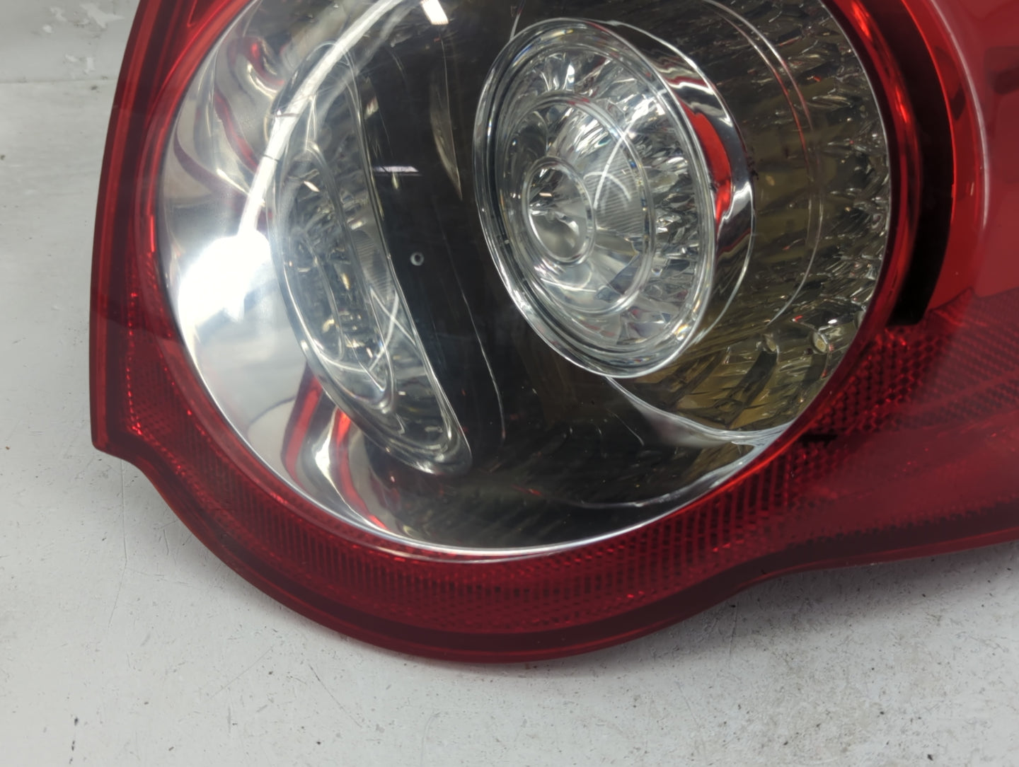2006-2010 Volkswagen Passat Tail Light Assembly Passenger Right OEM P/N:ZSB 3C9 945 096C Fits Fits 2006 2007 2008 2009 2010 