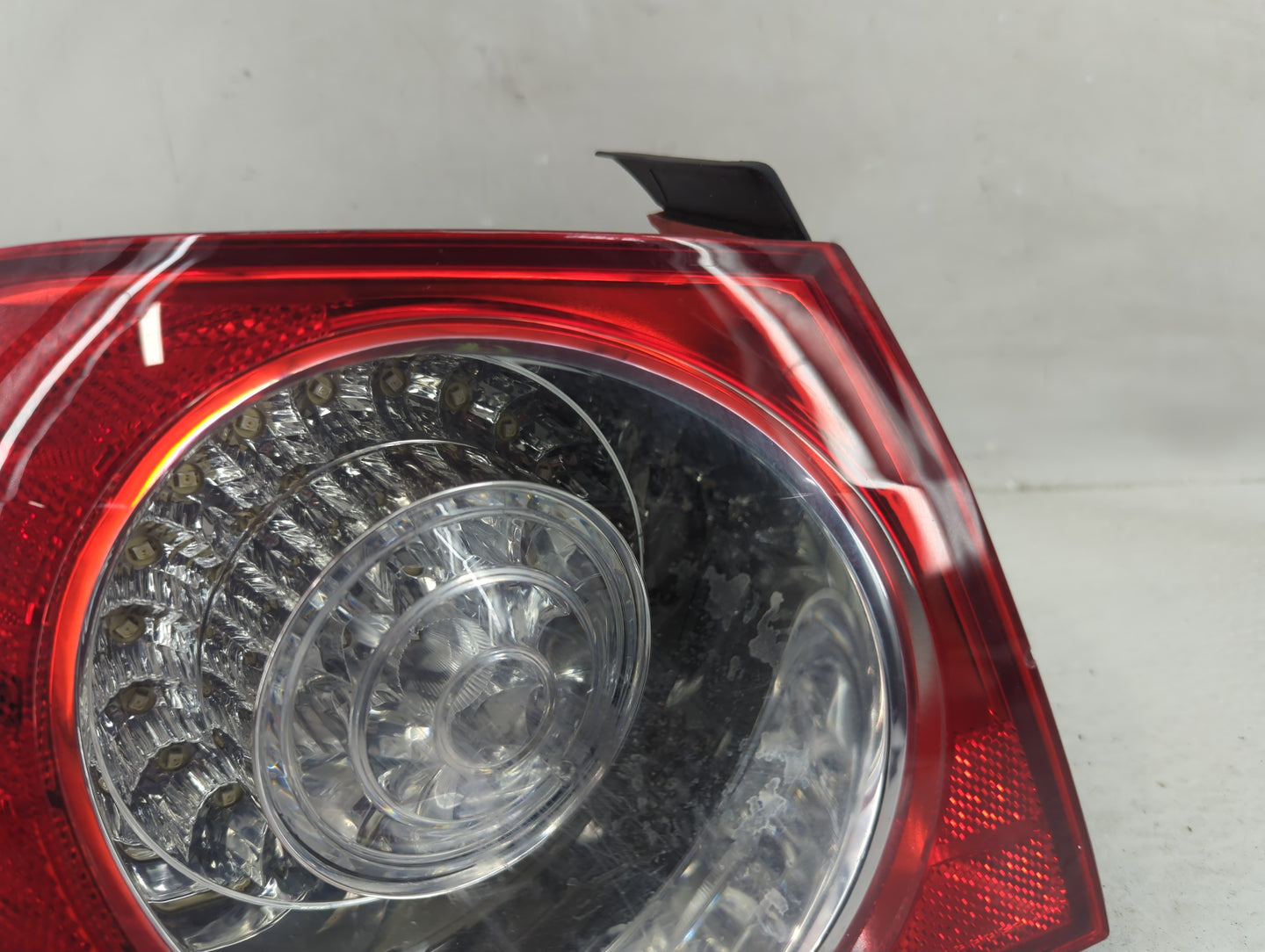 2006-2008 Volkswagen Passat Tail Light Assembly Driver Left OEM P/N:ZSB 3C5 945 095D Fits Fits 2006 2007 2008 OEM Used Auto 