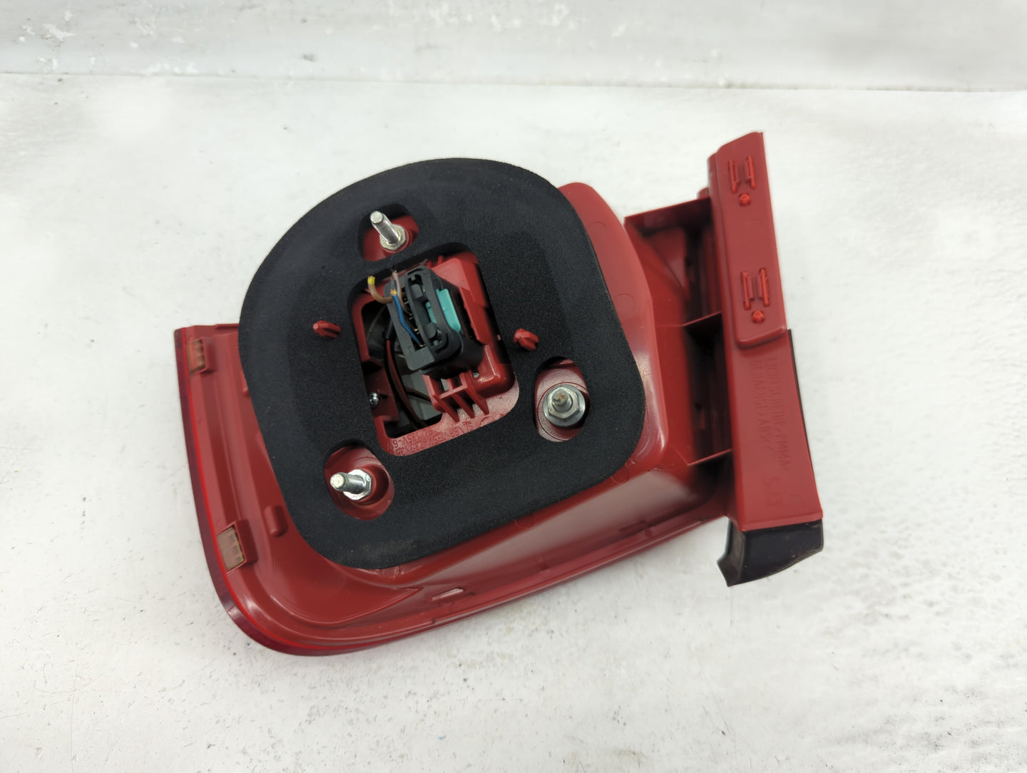 2006-2008 Volkswagen Passat Tail Light Assembly Driver Left OEM P/N:ZSB 3C5 945 095D Fits Fits 2006 2007 2008 OEM Used Auto 