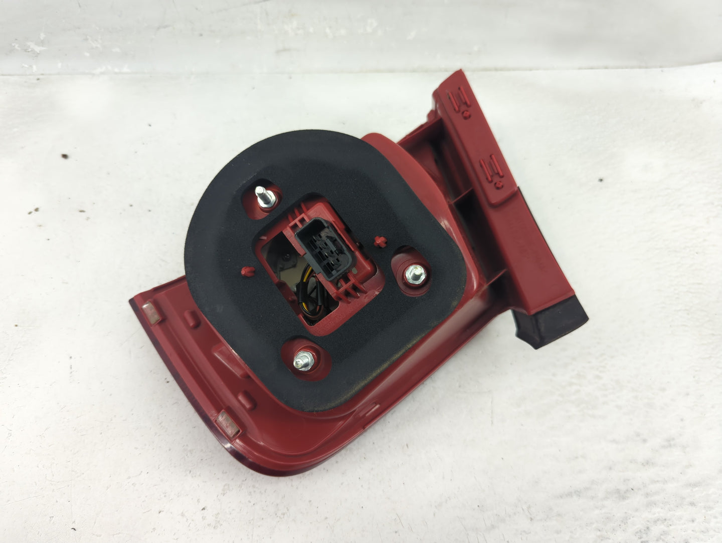 2006-2008 Volkswagen Passat Tail Light Assembly Driver Left OEM P/N:ZSB 3C5 945 095D Fits Fits 2006 2007 2008 OEM Used Auto 