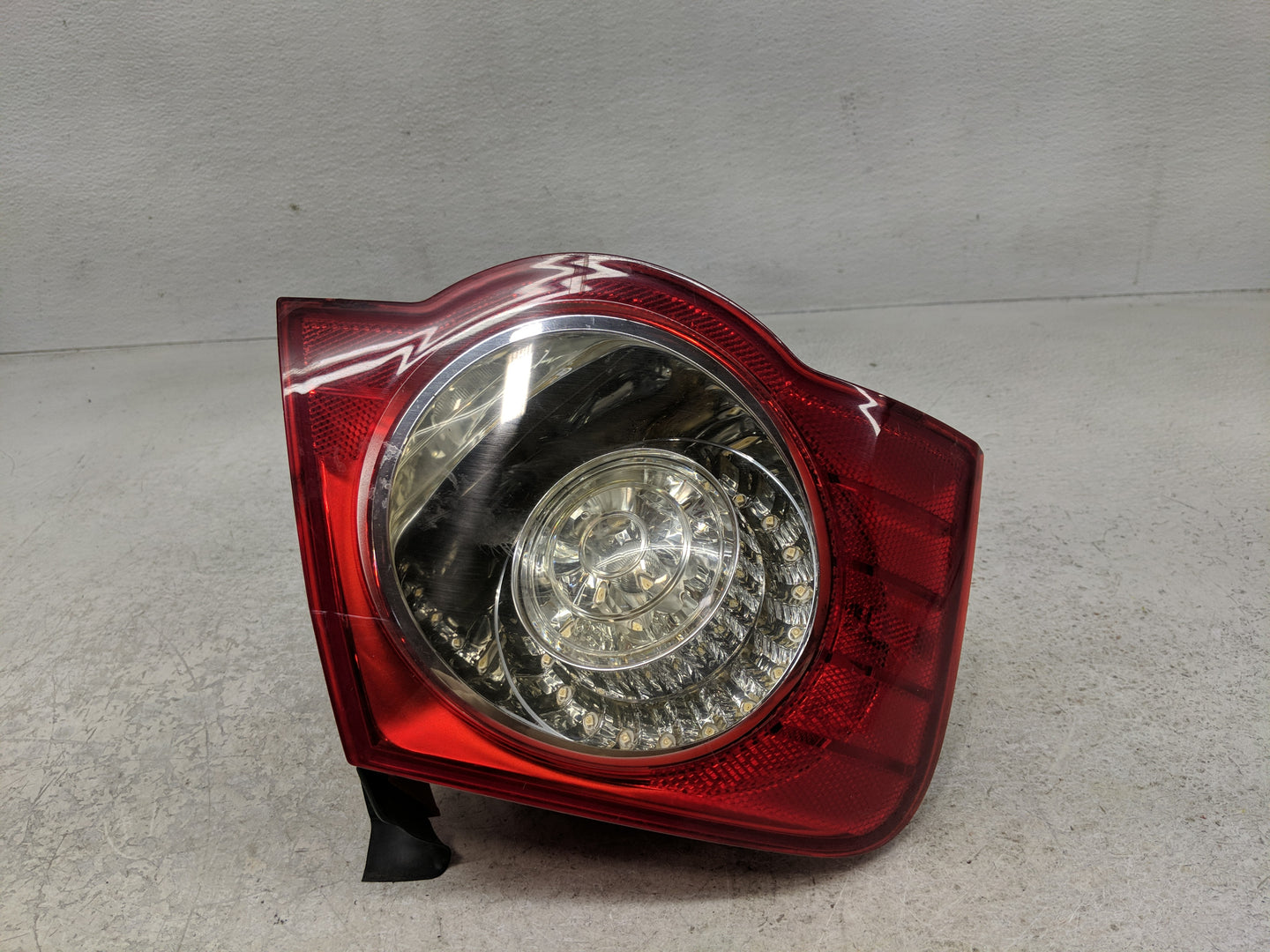 2006-2008 Volkswagen Passat Tail Light Assembly Driver Left OEM P/N:ZSB 3C5 945 095D Fits Fits 2006 2007 2008 OEM Used Auto 