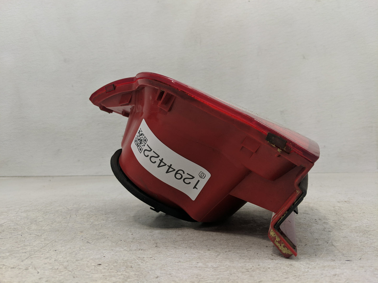 2006-2008 Volkswagen Passat Tail Light Assembly Driver Left OEM P/N:ZSB 3C5 945 095D Fits Fits 2006 2007 2008 OEM Used Auto 