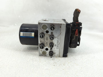 2006-2007 Volkswagen Passat ABS Pump Control Module Replacement P/N:3C0 614 095 S Fits Fits 2006 2007 OEM Used Auto Parts - 