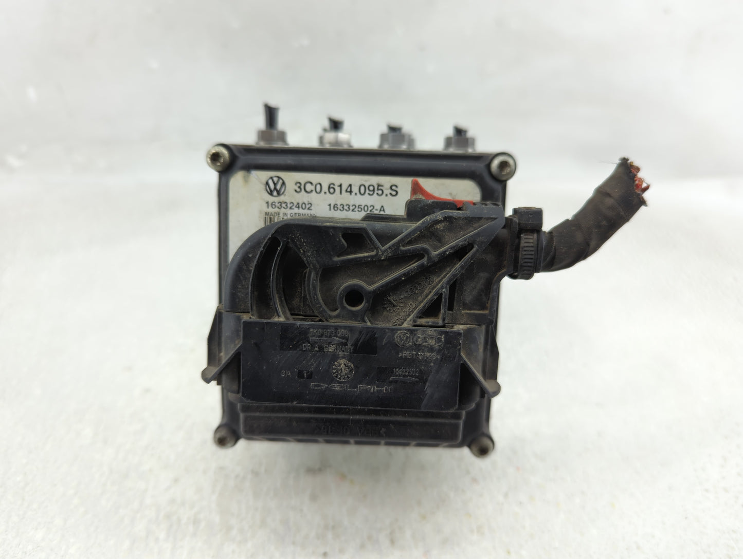 2006-2007 Volkswagen Passat ABS Pump Control Module Replacement P/N:3C0 614 095 S Fits Fits 2006 2007 OEM Used Auto Parts - 