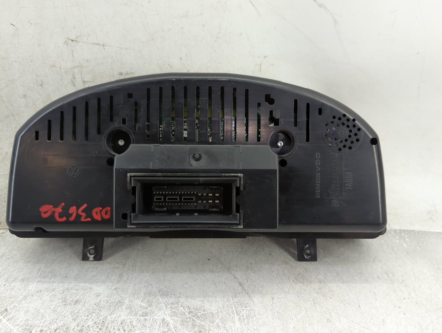 2006-2007 Volkswagen Passat Instrument Cluster Speedometer Gauges P/N:A2C53194181 Fits Fits 2006 2007 OEM Used Auto Parts - 