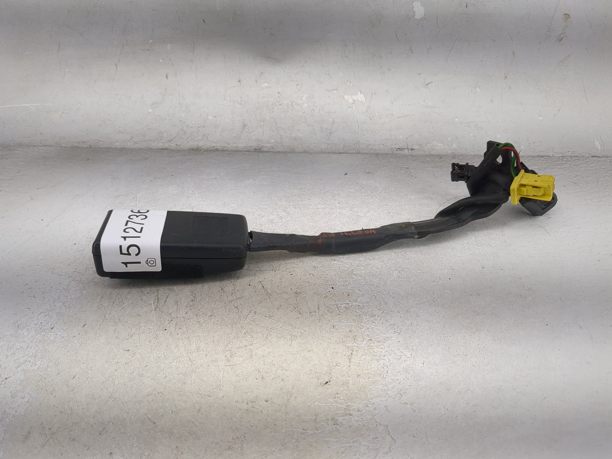 2006-2010 Volkswagen Passat Passenger Front Seatbelt Buckle - Oemusedautoparts1.com