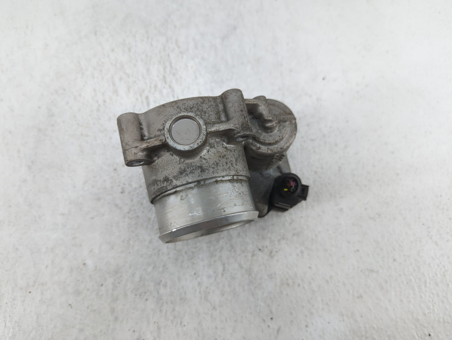 2006-2010 Volkswagen Passat Throttle Body P/N:06F 133 062 G 06F 133 062 Q Fits OEM Used Auto Parts - Oemusedautoparts1.com