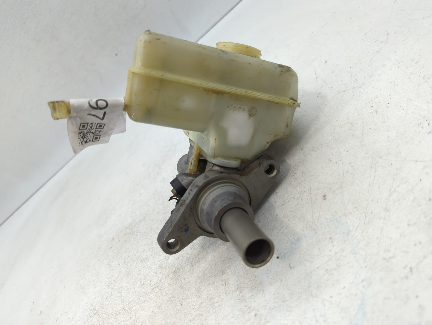 2006-2010 Volkswagen Passat Brake Master Cylinder - Oemusedautoparts1.com