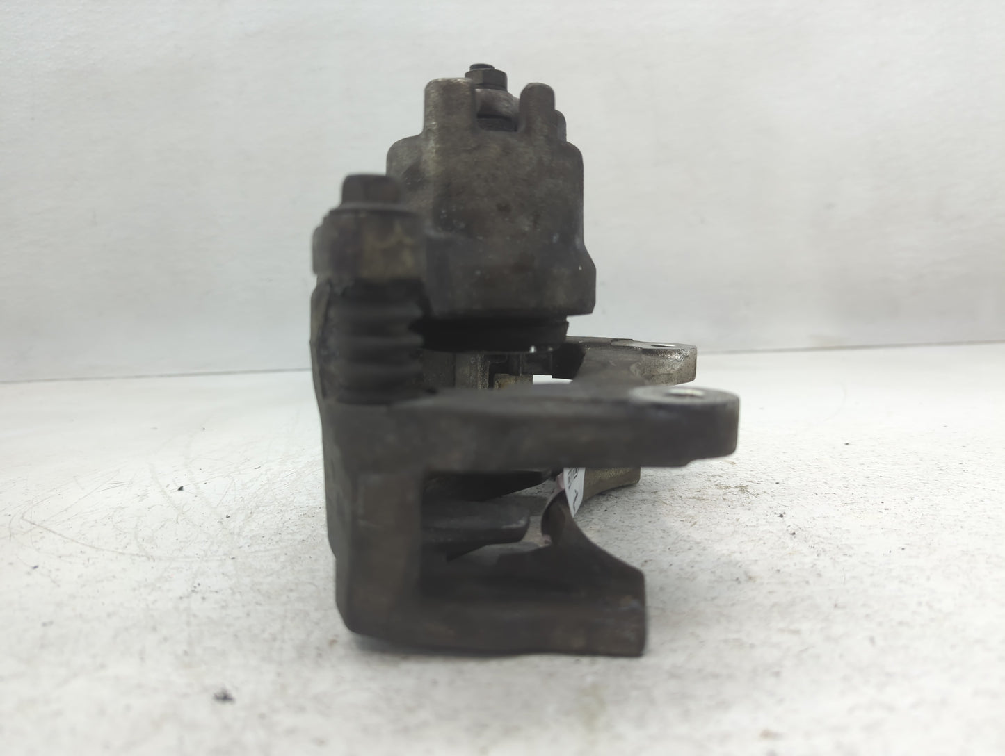 2006-2010 Volkswagen Passat Front Passenger Right Brake Caliper - Oemusedautoparts1.com