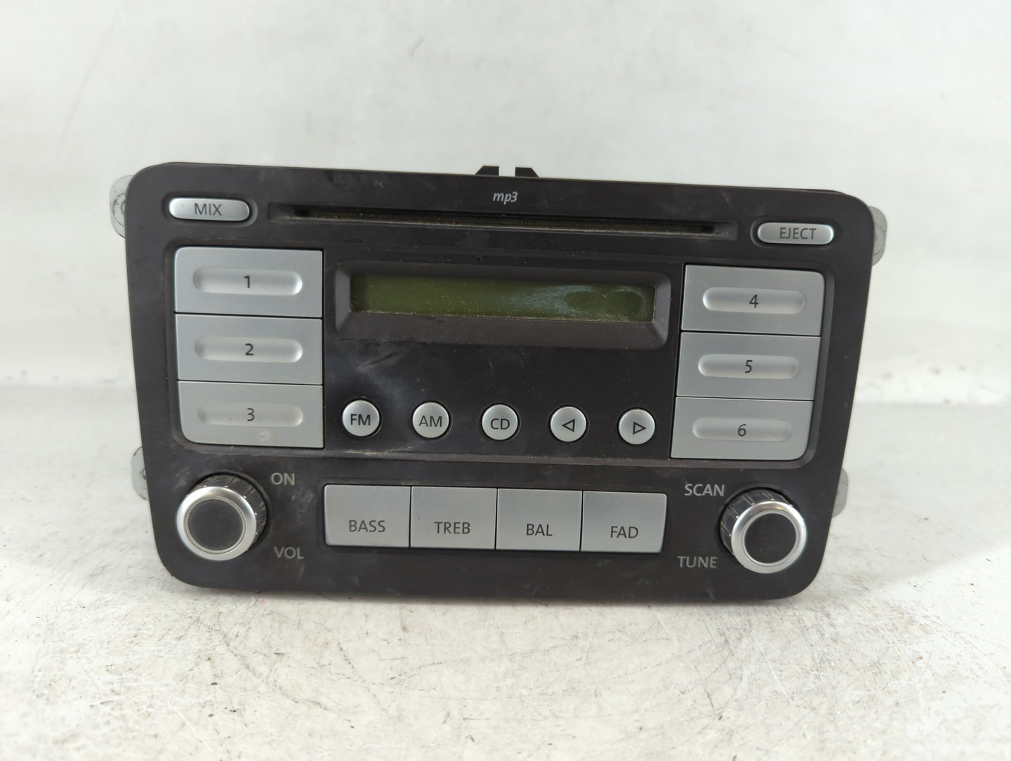 2006-2009 Volkswagen Rabbit Radio AM FM Cd Player Receiver Replacement P/N:28076782 Fits Fits 2006 2007 2008 2009 OEM Used A