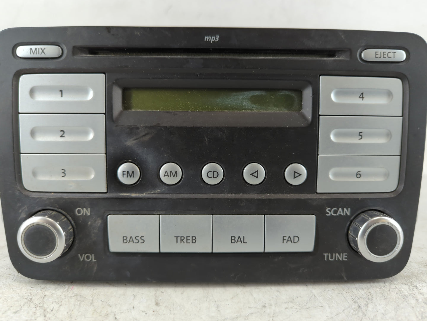 2006-2009 Volkswagen Rabbit Radio AM FM Cd Player Receiver Replacement P/N:28076782 Fits Fits 2006 2007 2008 2009 OEM Used A