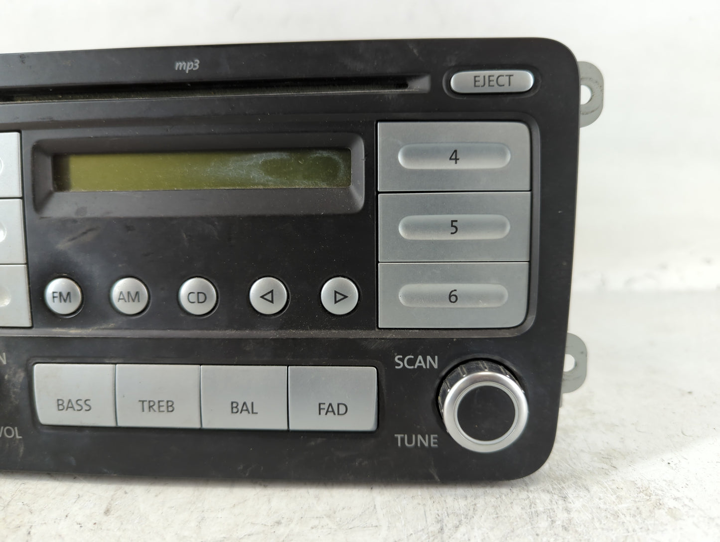 2006-2009 Volkswagen Rabbit Radio AM FM Cd Player Receiver Replacement P/N:28076782 Fits Fits 2006 2007 2008 2009 OEM Used A