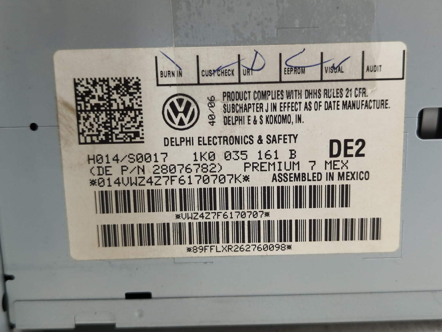 2006-2009 Volkswagen Rabbit Radio AM FM Cd Player Receiver Replacement P/N:28076782 Fits Fits 2006 2007 2008 2009 OEM Used A