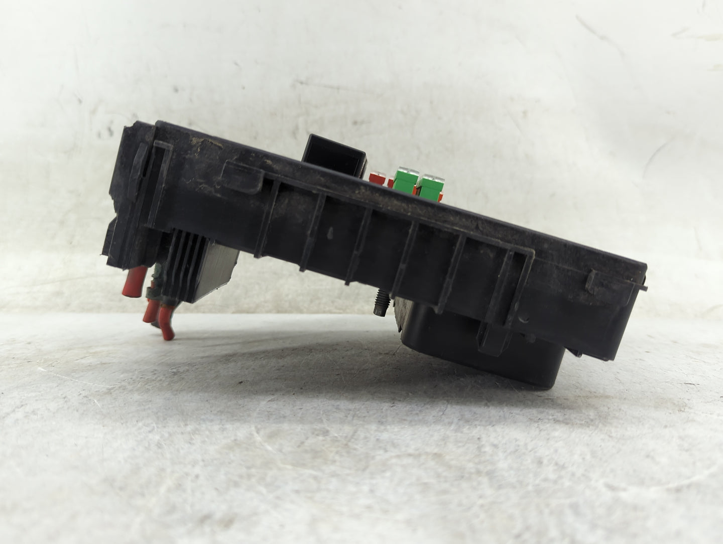 2006-2009 Volkswagen Rabbit Fusebox Fuse Box Panel Relay Module Fits OEM Used Auto Parts - Oemusedautoparts1.com